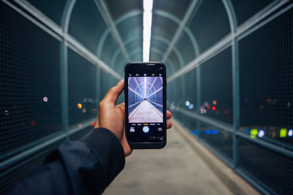 Ecommerce Product Photography Example: Smart phone