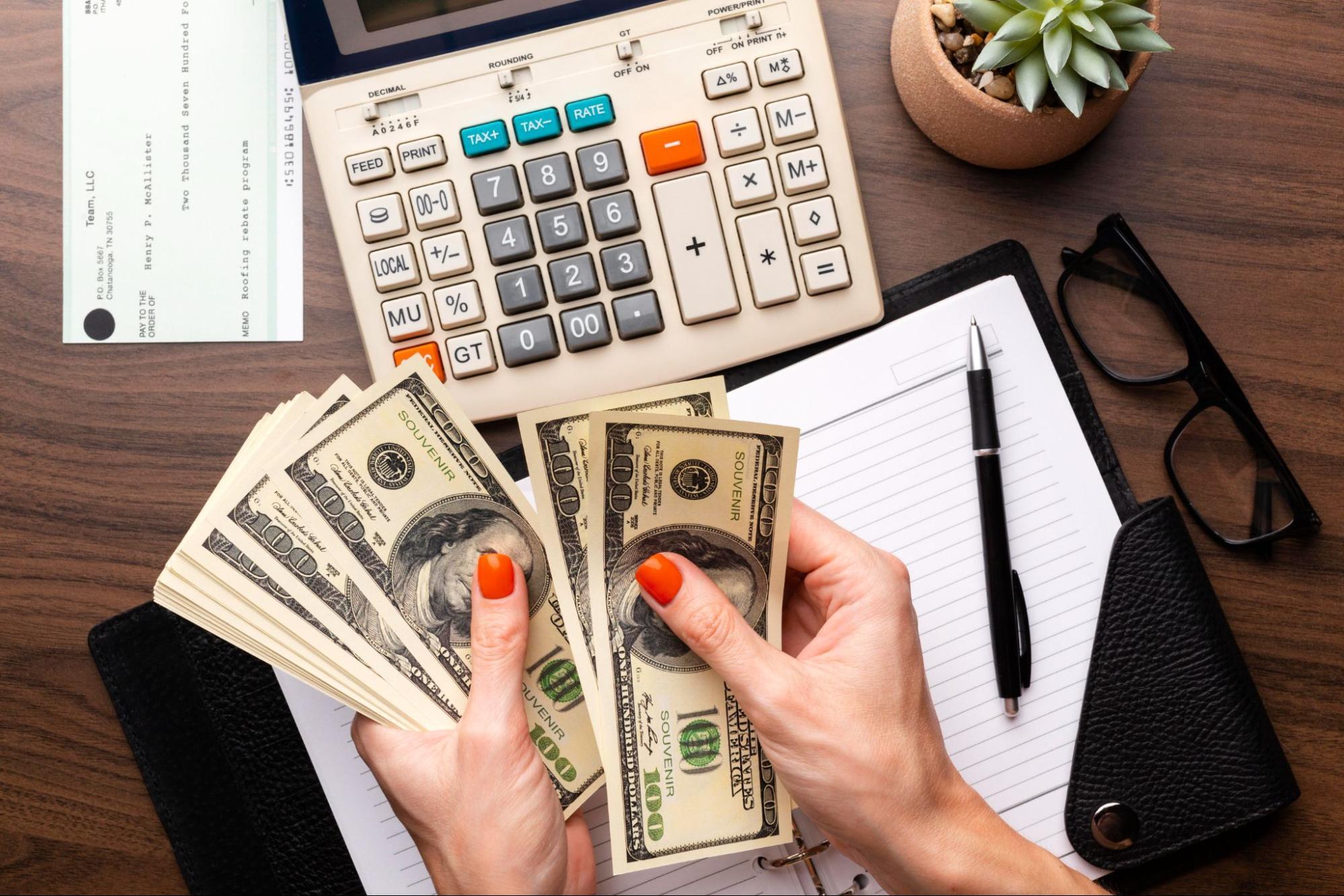 Cost comparison of eBay and Shopify